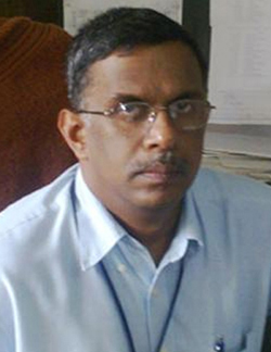 dr-radhesh-principal.jpg